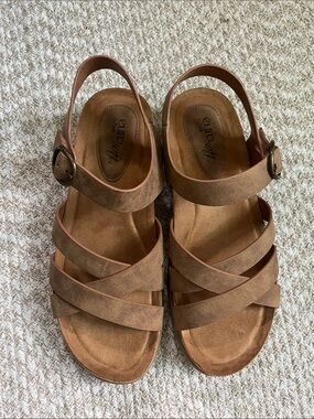 Eurosoft Hathaway Wedge Sandal - Cognac, size 8